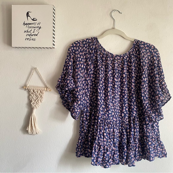 Blouse // - Picture 5 of 6